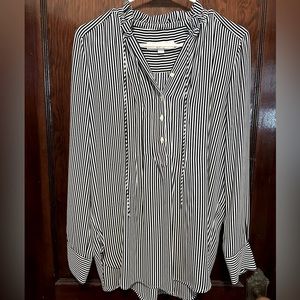 Loft tunic blouse - flowy and flattering - only worn once!